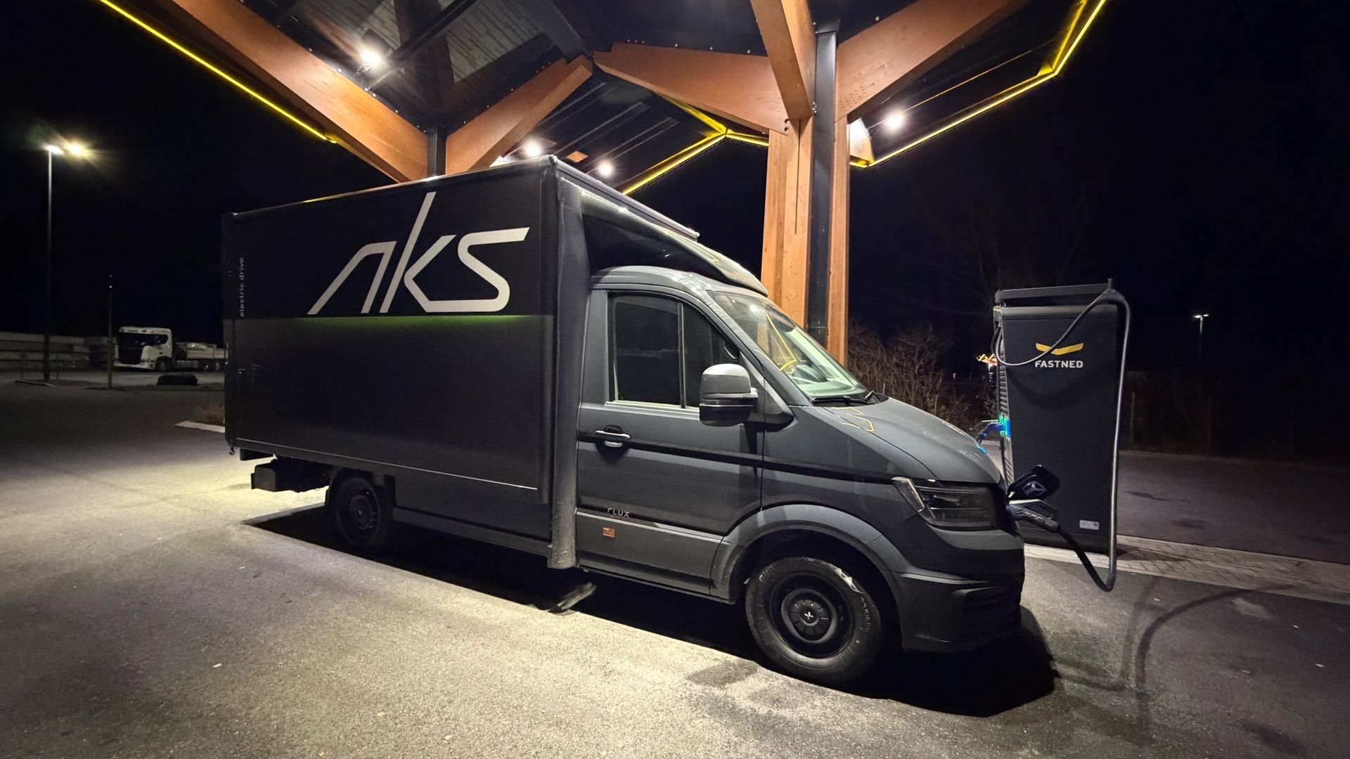 Ladeinfrastruktur an einem AKS Standort